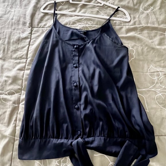 Banana Republic Blouse with Buttons and Tie - Picture 1 of 2